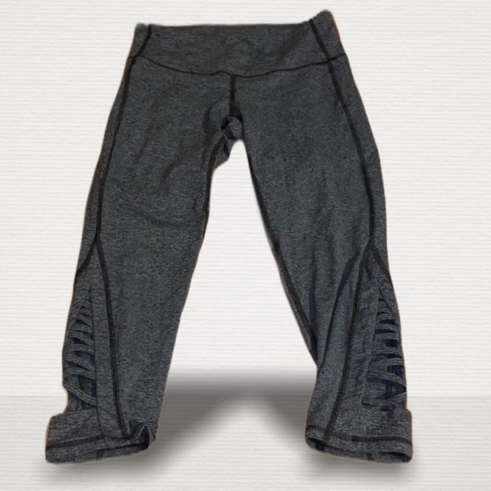 36 Athleta Capri